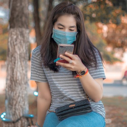 woman-face-mask-smartphone-5913245 woman, face mask, smartphone-5913245.jpg
